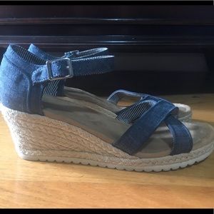 Skecher’s memory foam espadrille sandals